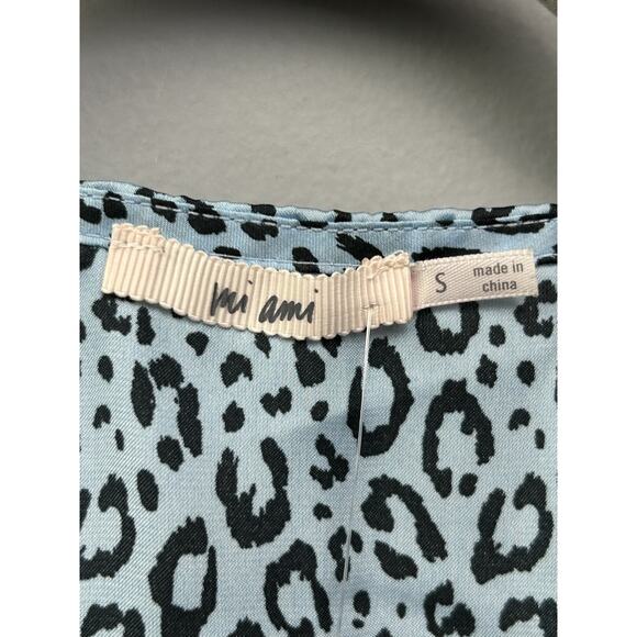 Mi Ami Blouse Womens Small Blue Leopard Print Short Sleeve Tie Front Ruffle Top - Picture 3 of 7